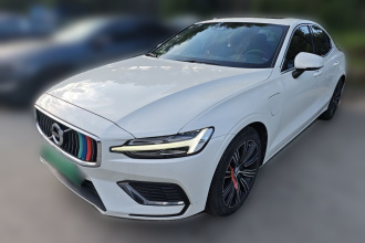 沃尔沃S60新能源 2022款 T8 E驱混动 四驱智逸豪华版
