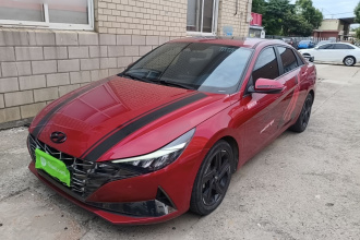 现代 伊兰特 2022款 240TGDi DCT LUX尊贵版