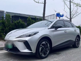 名爵 MG4 EV 2023款 415km 出海冠军版