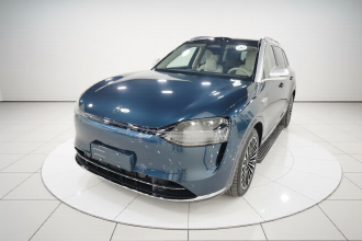 鸿蒙智行 问界M9 2025款 增程 Ultra版 52kWh 6座版 (192线激光雷达）