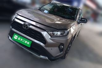 丰田 RAV4荣放 2022款 2.0L CVT四驱风尚版