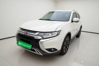 三菱 欧蓝德 2019款 2.0L 两驱畅享版 7座 国VI
