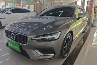 沃尔沃S60 2021款 T4 智逸豪华版