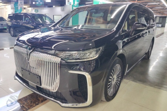 岚图汽车 岚图梦想家 2025款 PHEV 四驱尊贵鲲鹏版