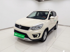 北京汽车 绅宝X35 2016款 1.5L 手动精英版