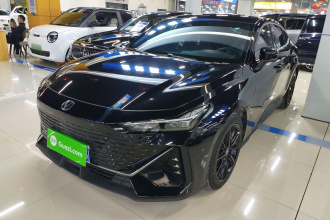 长安UNI-V 2025款 1.5T 500Bar高能版