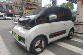 宝骏KiWi EV 2022款 艺术家轻享版 三元锂