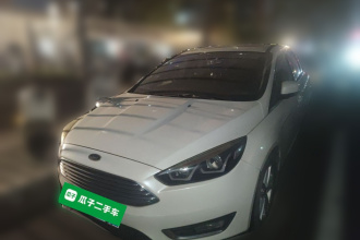 福特 福克斯 2017款 三厢 EcoBoost 180 自动精英型