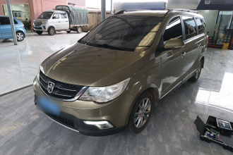 宝骏730 2014款 1.5L 手动豪华型 7座