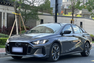 广汽传祺 影豹 2023款 270T DCT J15版