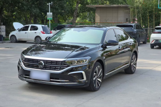 大众 帕萨特 2023款 改款 330TSI 豪华版