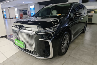 岚图汽车 岚图梦想家 2025款 PHEV 四驱旗舰鲲鹏版