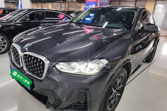 宝马X4 2022款 xDrive 25i M运动套装