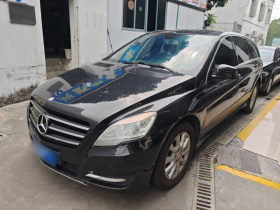 奔驰R级  R 320 4MATIC 商务型