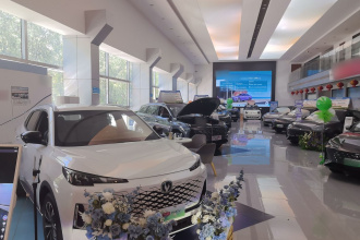 长安CS55PLUS PHEV 2025款 智慧新蓝鲸 125km 战舰版