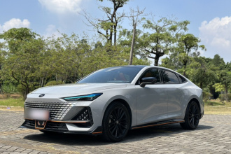 长安UNI-V 2023款 1.5T 运动版