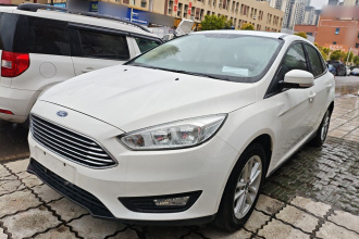 福特 福克斯 2018款 三厢经典 1.6L 自动风尚型智行版