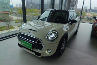 MINI 2019款 2.0T COOPER S 艺术家 五门版