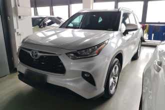 丰田 汉兰达 2023款 2.5L智能电混双擎两驱精英版 7座PLUS版