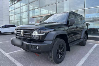 坦克300 2025款 2.0T 汽油征服者