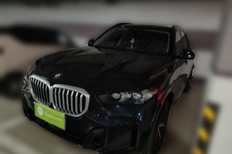 宝马X5 2026款 改款 xDrive 30Li 尊享型M运动曜夜套装