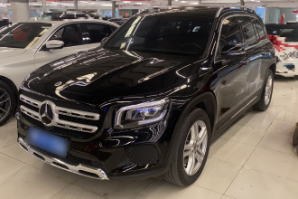 奔驰GLB 2023款 GLB 220 动感型