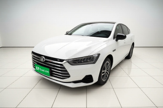 比亚迪 秦Pro 2018款 1.5L 手动智联锋动型