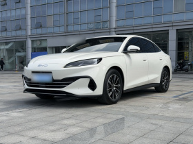 比亚迪 海豹06新能源 2024款 DM-i 120KM尊荣型