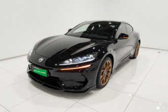 腾势Z9GT 2024款 1100四驱Ultra版