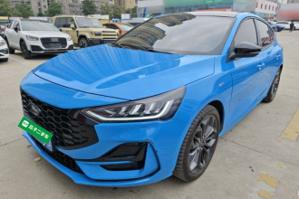 福特 福克斯 2022款 两厢 EcoBoost 180 自动ST Line