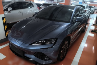 比亚迪 海豹 2022款 550km 标准续航后驱版尊贵型