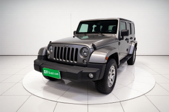 Jeep 牧马人 2015款 3.0L Sahara 四门舒享版