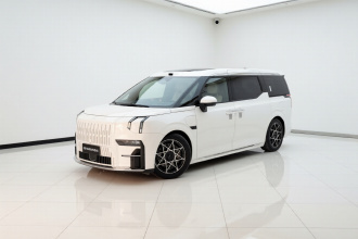 极氪009 2024款 七座过道版四驱 108kWh