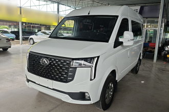 上汽大通MAXUS 新途V80 2025款 PRO傲运通 2.0T AMT短轴中顶 5/6座