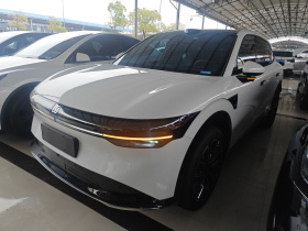 极氪7X 2025款 75kWh 后驱智驾版