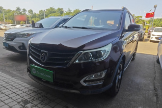 宝骏560 2015款 1.8L 手动豪华型