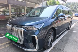岚图汽车 岚图梦想家 2025款 PHEV 四驱旗舰鲲鹏版