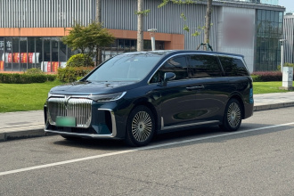 岚图汽车 岚图梦想家 2025款 PHEV 四驱卓越鲲鹏版