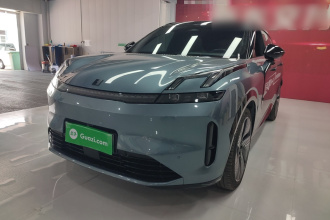 领克08 EM-P 2025款 220km 四驱性能Halo