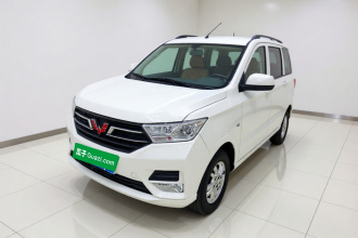 五菱汽车 五菱宏光 2021款 改款 1.5L S标准型 液压助力LAR