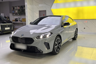 宝马2系 2025款 225L M运动曜夜套装