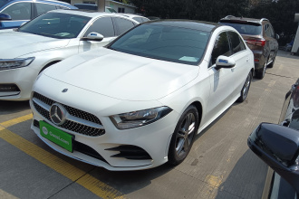奔驰A级 2022款 A 180 L 运动轿车