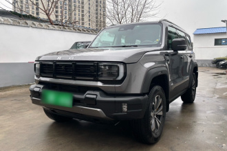 北京越野BJ40 2024款 2.0T 全新城市猎人版 至尊型