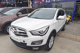 海马S5 2015款 1.6L 手动豪华型天窗版