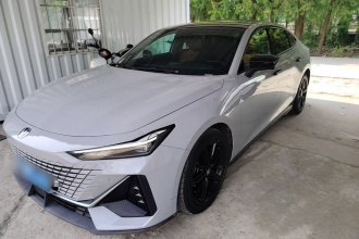 长安UNI-V 2022款 1.5T 尊贵型