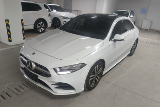奔驰A级 2020款 A 180 L 运动轿车