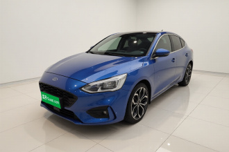 福特 福克斯 2019款 三厢 EcoBoost 180 自动锋潮型