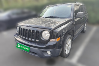 Jeep 自由客 2015款 2.4L 运动版