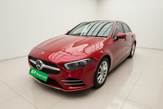 奔驰A级 2022款 改款 A 200 L 运动轿车时尚型