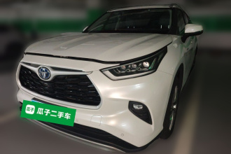 丰田 汉兰达 2022款 双擎 2.5L 四驱尊贵版 7座